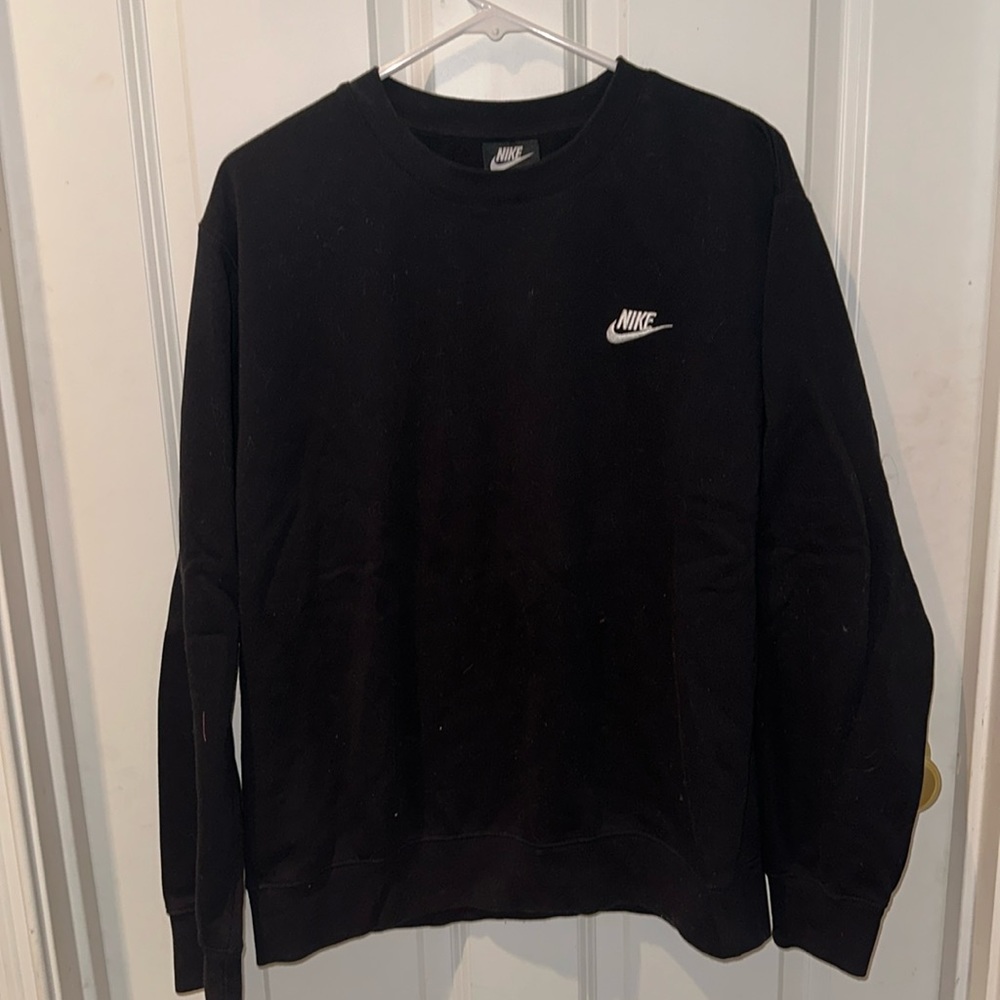 black nike crewneck size large